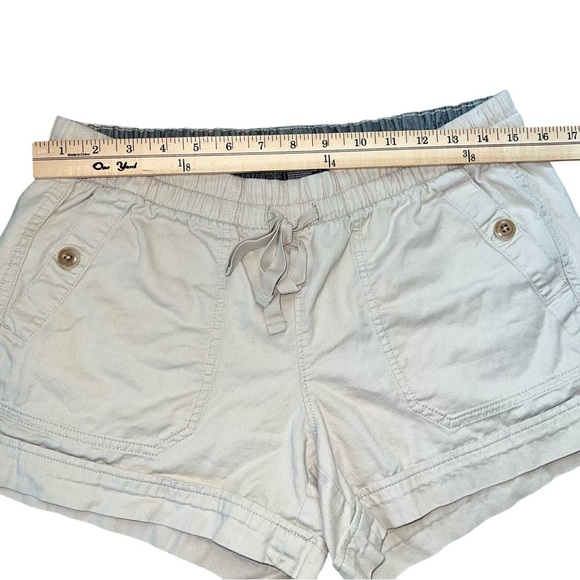 North Face khaki shorts size medium - Picture 6 of 7